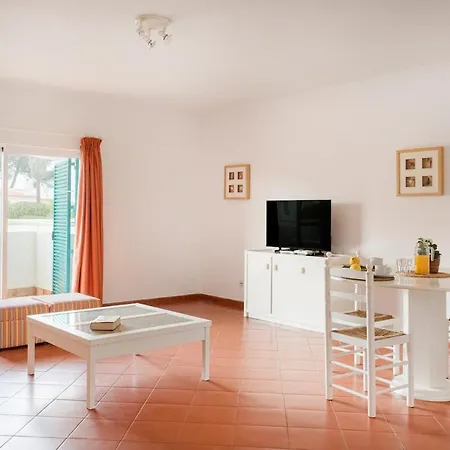 Apartamento Prainha 2br | Pool & Access
