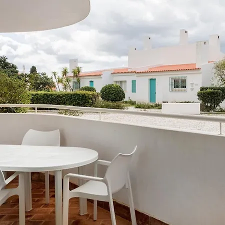Prainha 2br | Pool & Access