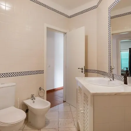 Prainha 2br | Pool & Access *