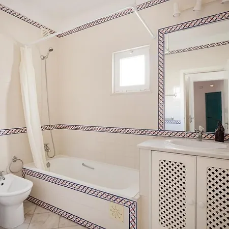 Prainha 2br | Pool & Access *